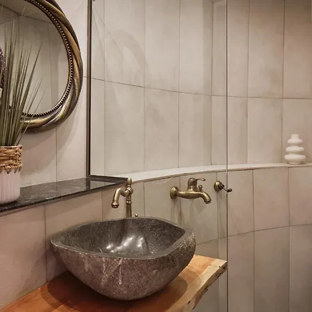 Ilision Aqua Tower - With Private Heart Pool Apartamento Argassi