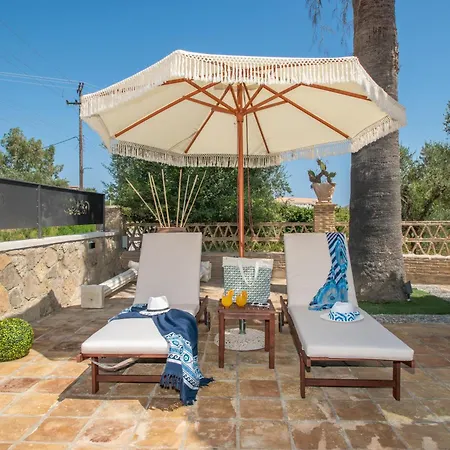 Ilision Aqua Tower - With Private Heart Pool Appartement *