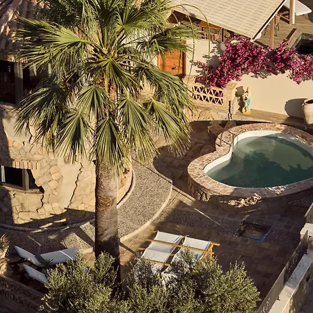 Apartmán Ilision Stone Tower - Private Heart-shaped Pool *