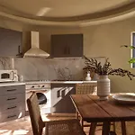 Apartamento Ilision Stone Tower - Private Heart-shaped Pool
