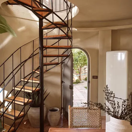 Ilision Stone Tower - Private Heart-shaped Pool